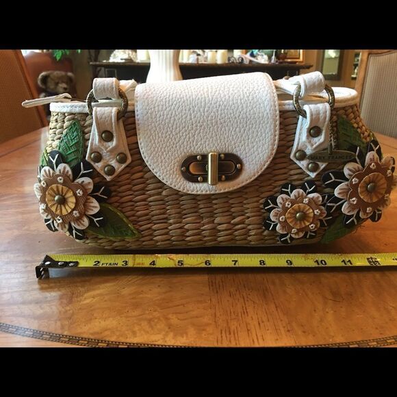 MARY FRANCES Gorgeous Details Flower Bag - Picture 5 of 9